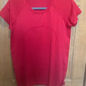 Lululemon swiftly tech. Red. 10. Excellent condition. Hip length.